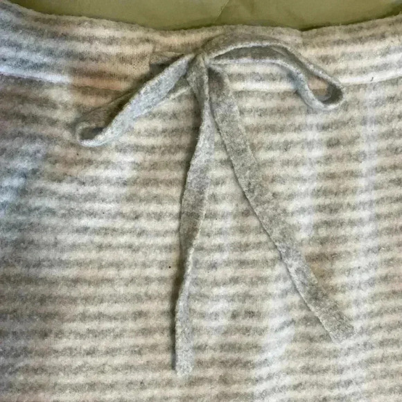J. Crew Gray & White Striped, Size Small, Maxi Sweater Skirt. - Picture 4 of 12